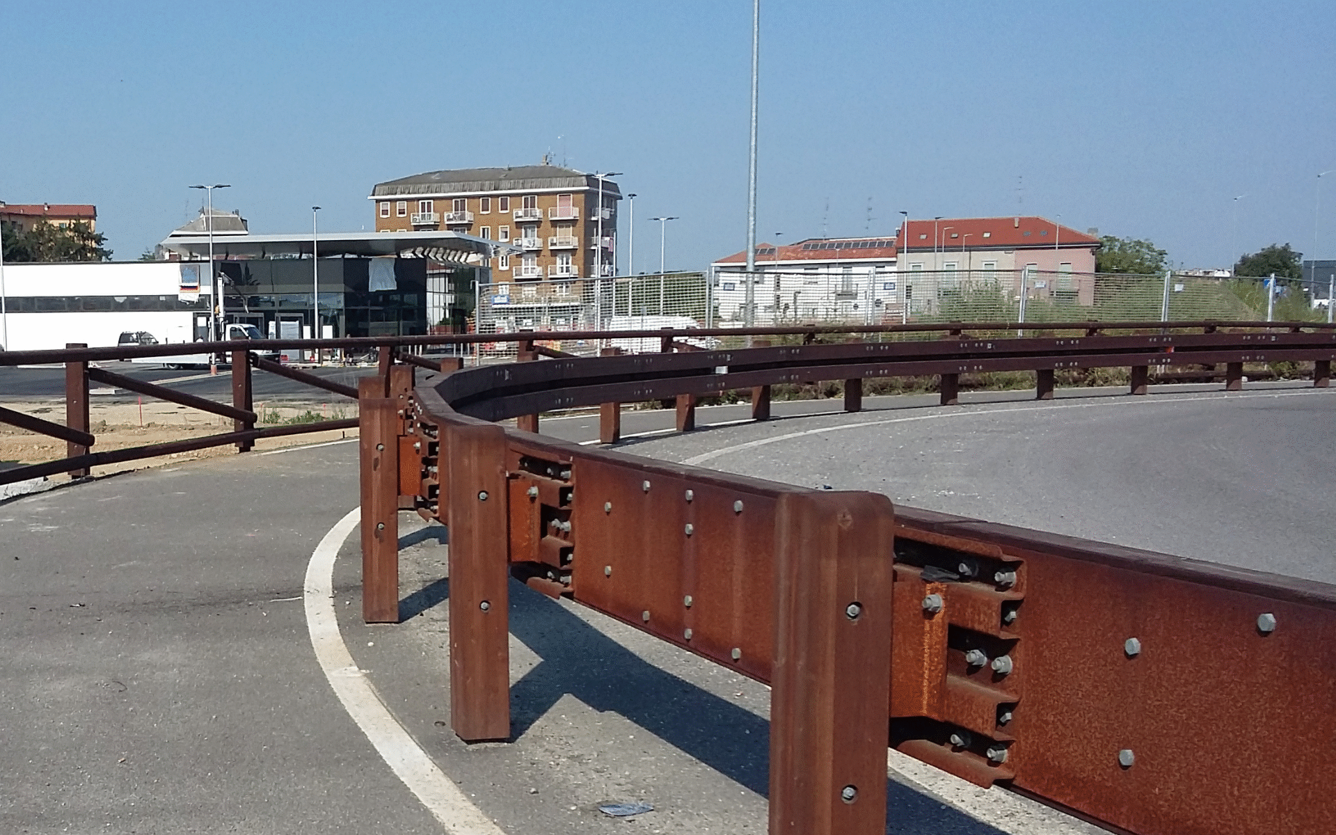 Messa in sicurezza con barriere stradali a Novara